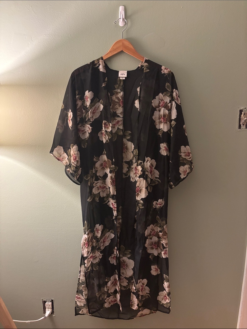 Daytrip Black Floral Sheer Kimono